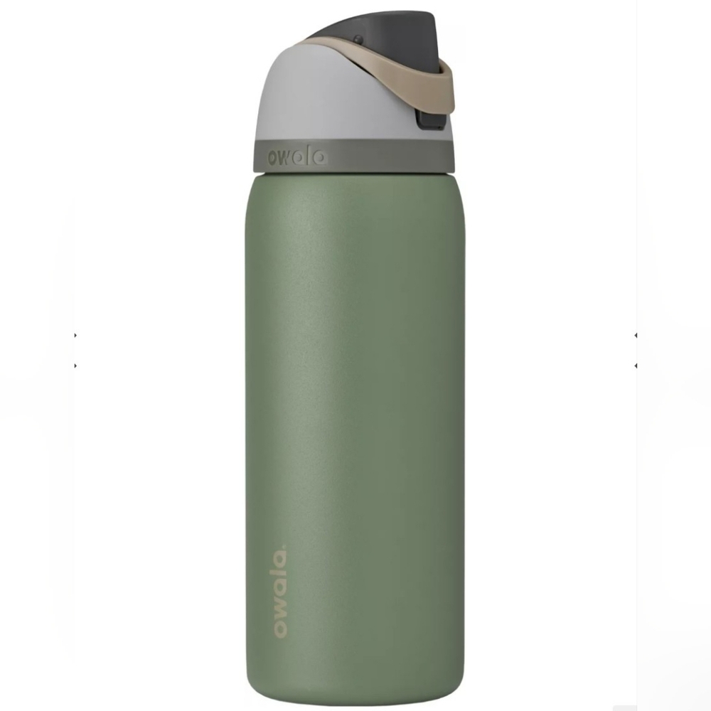 NWT Owala 32 oz. FreeSip Stainless Steel Water Bottle